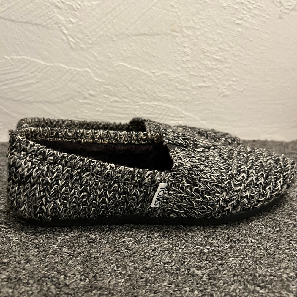 Toms women’s Black & White Knit Slip-On Loafers